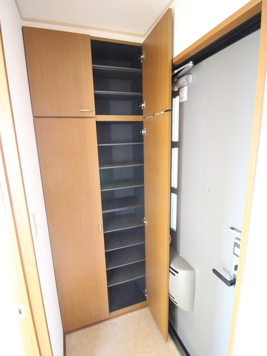 物件内観写真18　(靴箱)