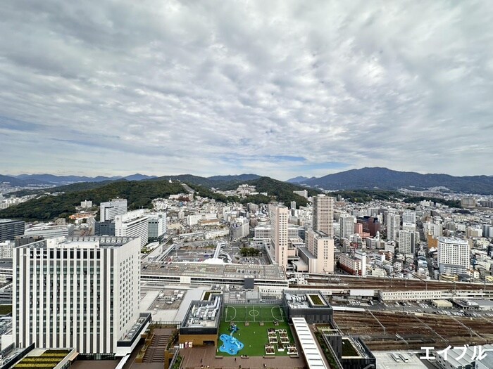 物件内観写真14　(室内からの展望)