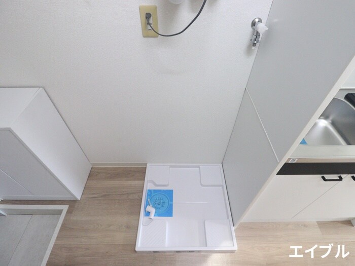 物件内観写真12　(洗濯機置場)