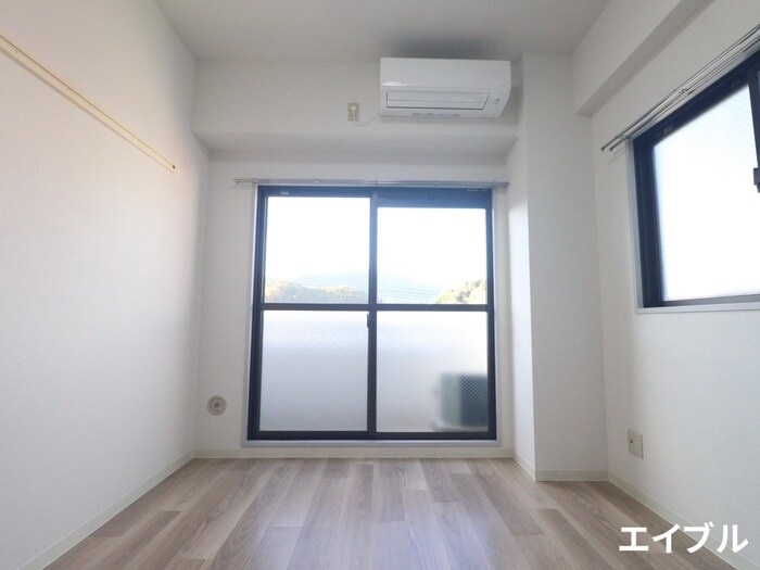 物件内観写真13　(居室)