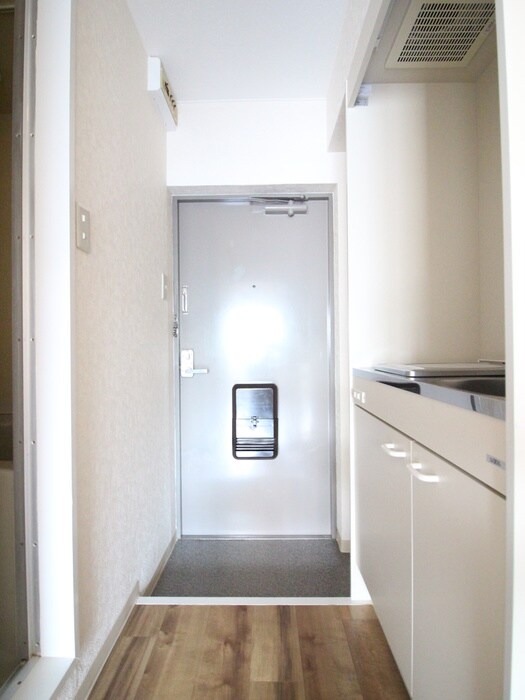 物件内観写真12　(玄関)