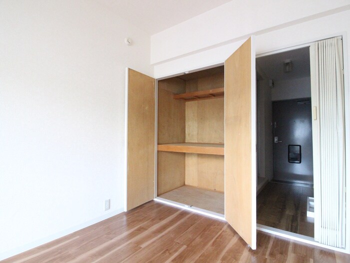物件内観写真13　(収納)