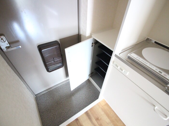 物件内観写真18　(靴箱)