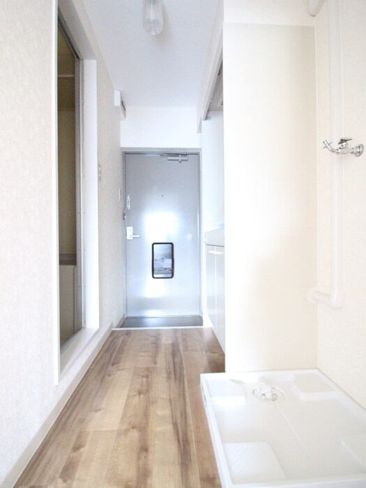 物件内観写真20　(廊下)