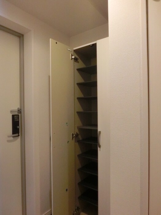 物件内観写真14　(靴箱)