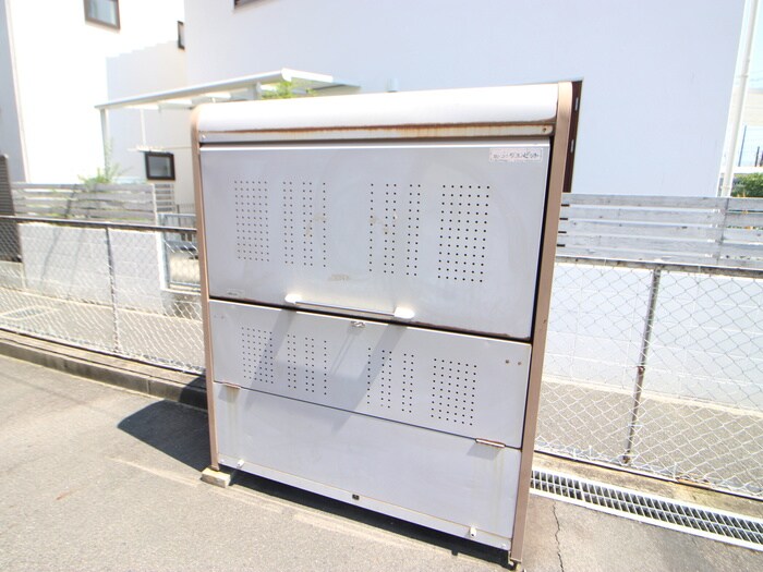 物件外観写真6　(建物設備)