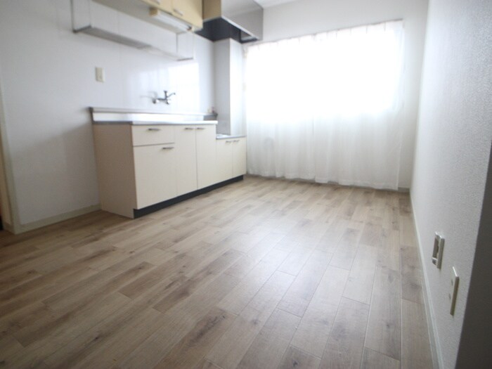 物件内観写真7　(居室)