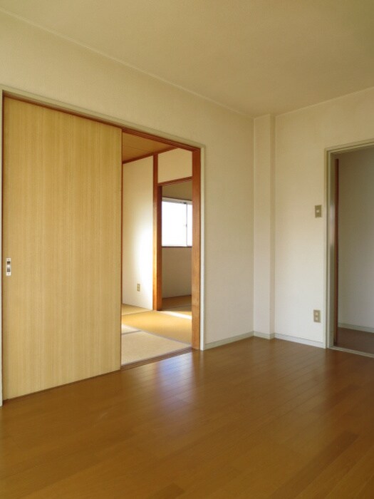 物件内観写真8　(居室)