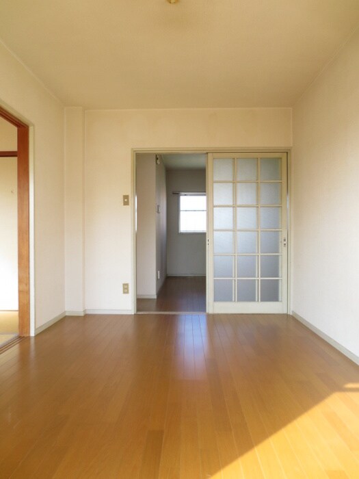 物件内観写真9　(居室)