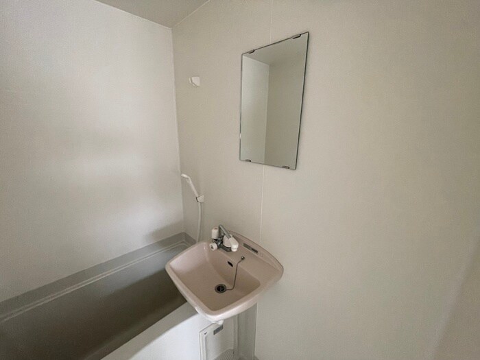 物件内観写真11　(洗面)