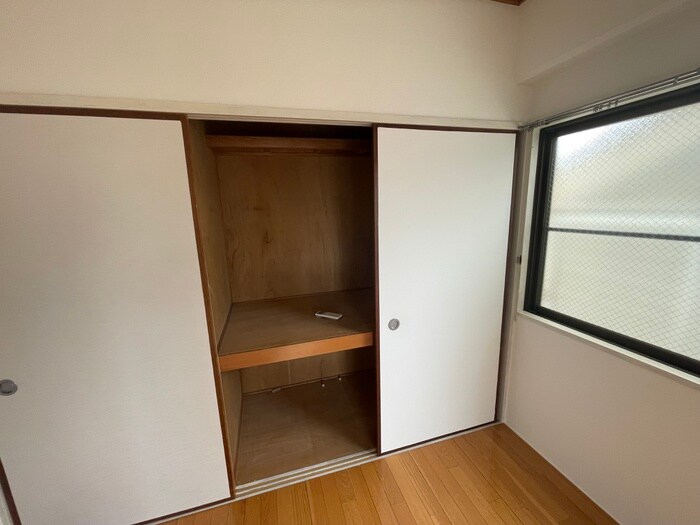 物件内観写真12　(収納)