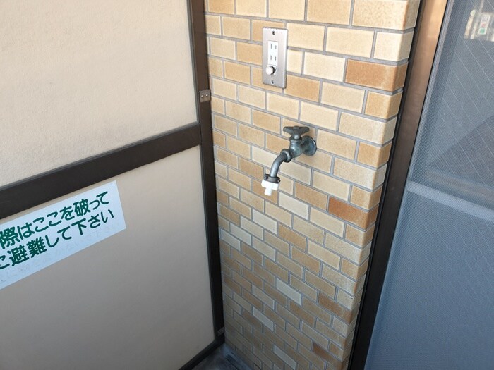 物件内観写真14　(洗濯機置場)