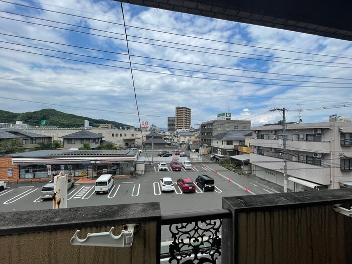 物件内観写真15　(室内からの展望)