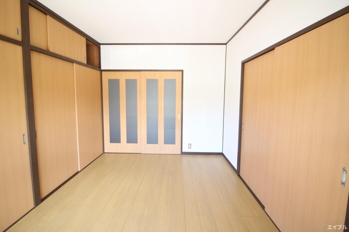 物件内観写真4　(居室)