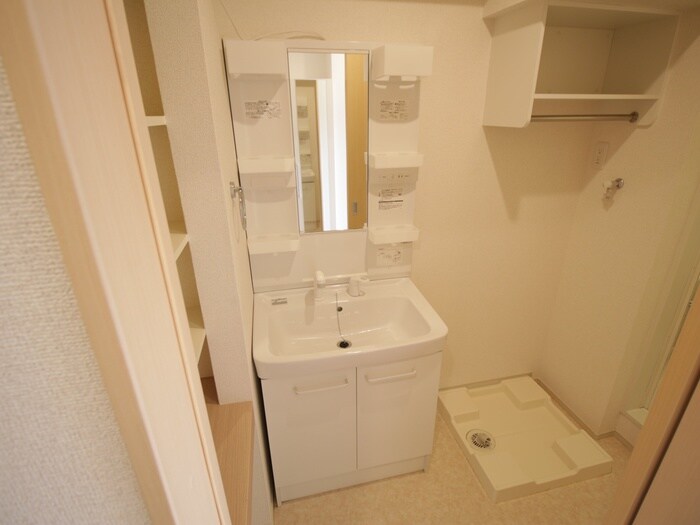 物件内観写真7　(洗面)