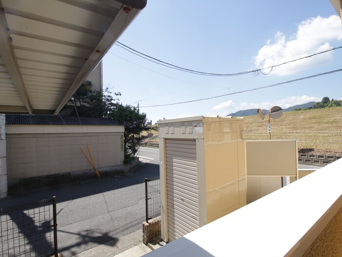 物件内観写真11　(室内からの展望)