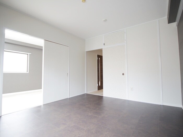 物件内観写真4　(居室)