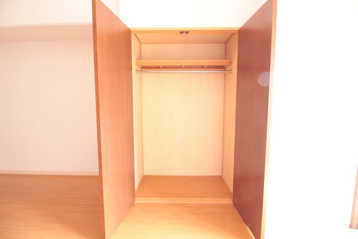 物件内観写真12　(収納)