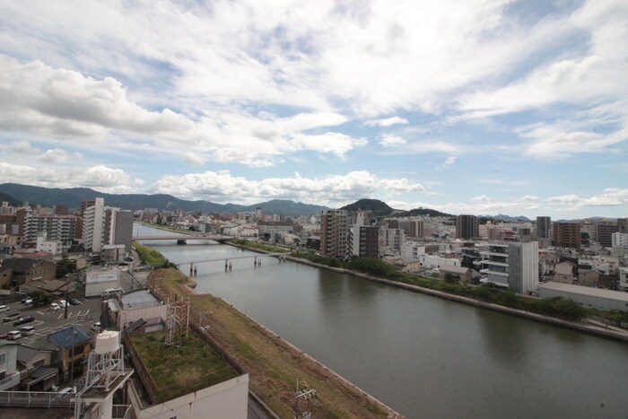 物件内観写真14　(室内からの展望)