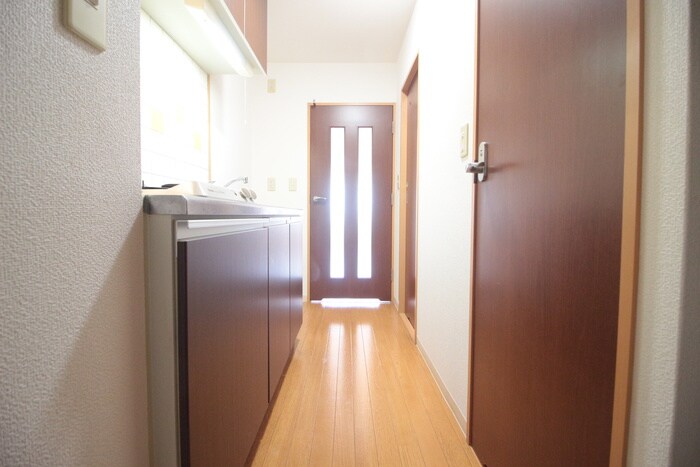 物件内観写真18　(廊下)