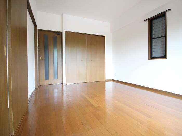 物件内観写真4　(居室)