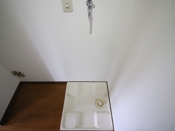 物件内観写真19　(洗濯機置場)