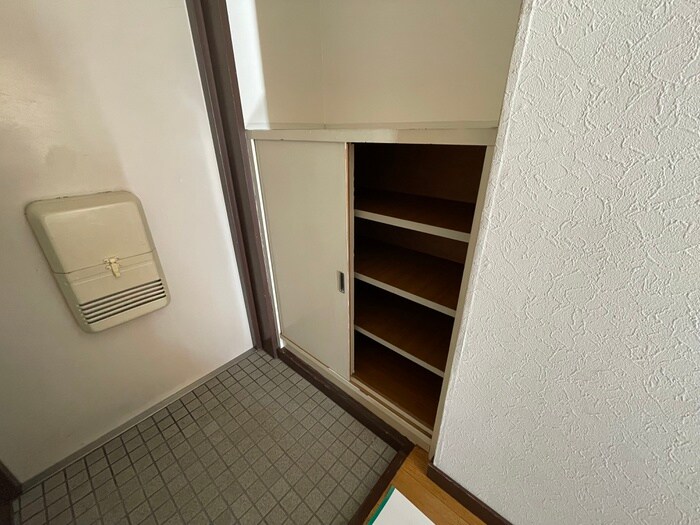 物件内観写真16　(靴箱)