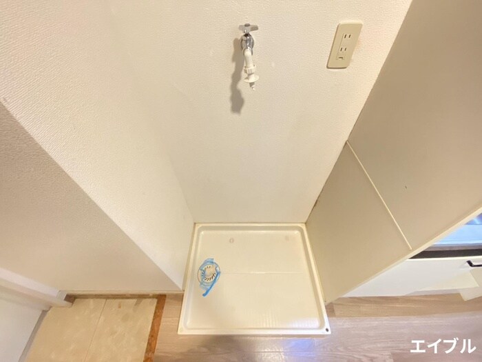 物件内観写真17　(洗濯機置場)