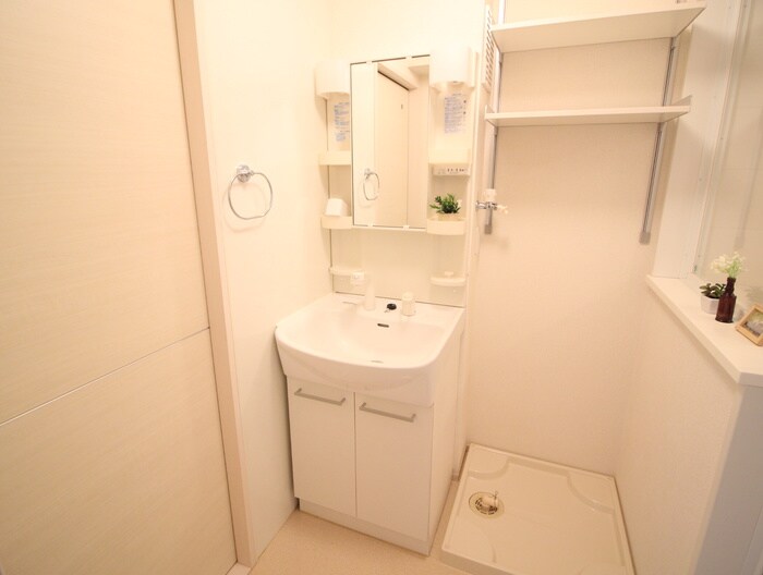 物件内観写真11　(洗面)