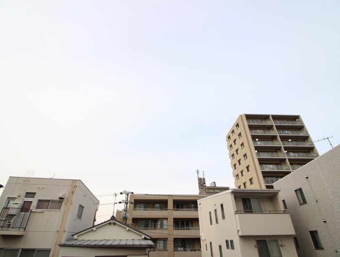 物件内観写真16　(室内からの展望)