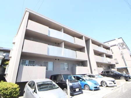 井口台ＦＬＡＴＳ外観写真