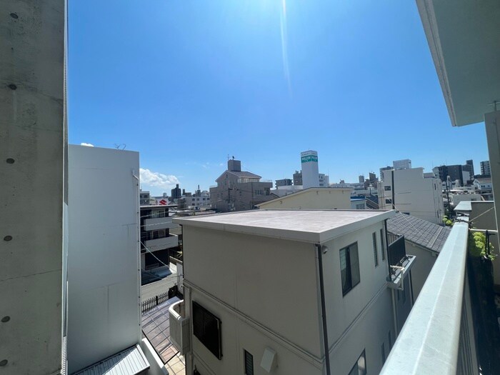 物件内観写真14　(室内からの展望)