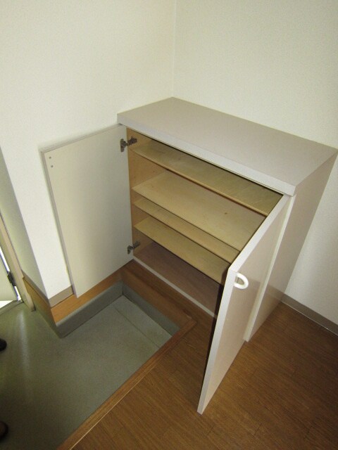 物件内観写真8　(靴箱)