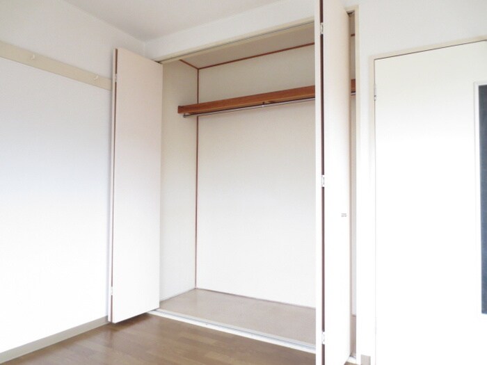 物件内観写真13　(収納)