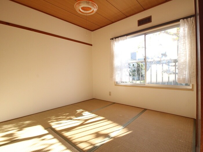 物件内観写真9　(室内からの展望)