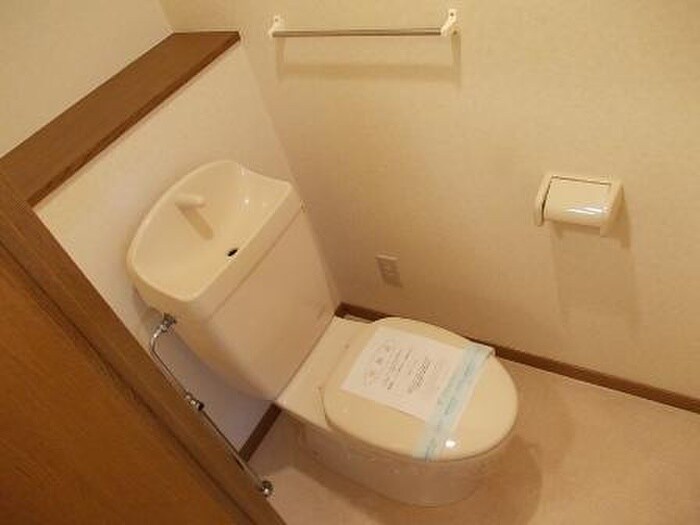 物件内観写真9　(トイレ)