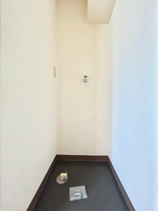 物件内観写真15　(洗濯機置場)