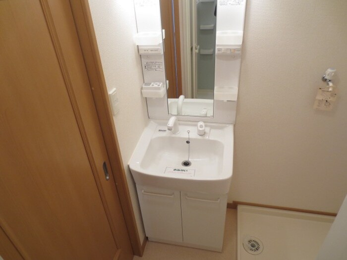 物件内観写真7　(洗面)