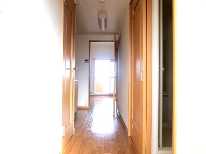 物件内観写真12　(室内からの展望)