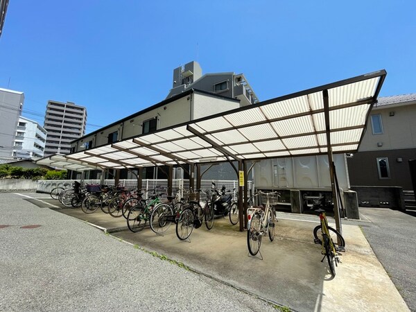 バイク置き場