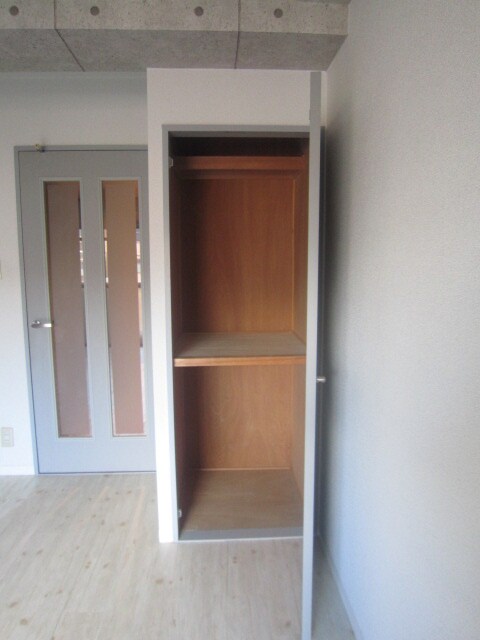 物件内観写真12　(収納)
