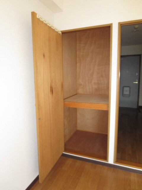物件内観写真13　(収納)