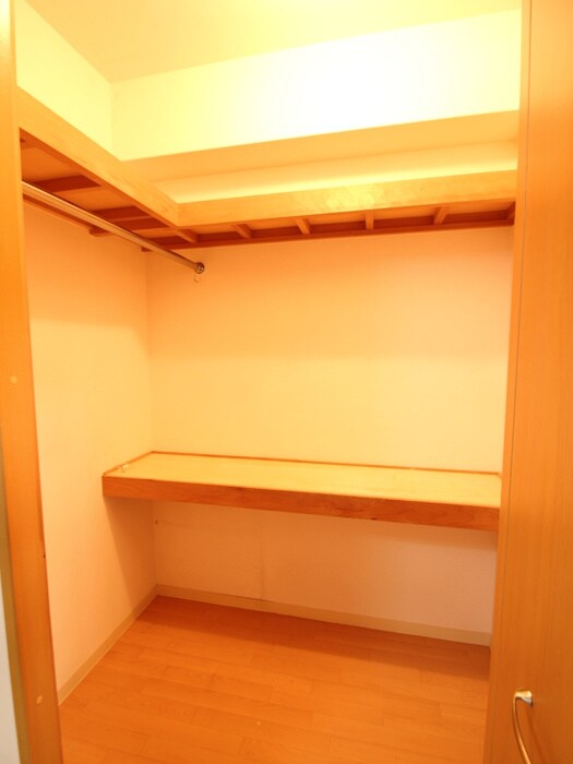 物件内観写真13　(収納)