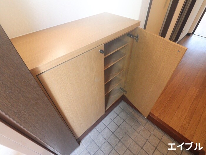 物件内観写真15　(靴箱)