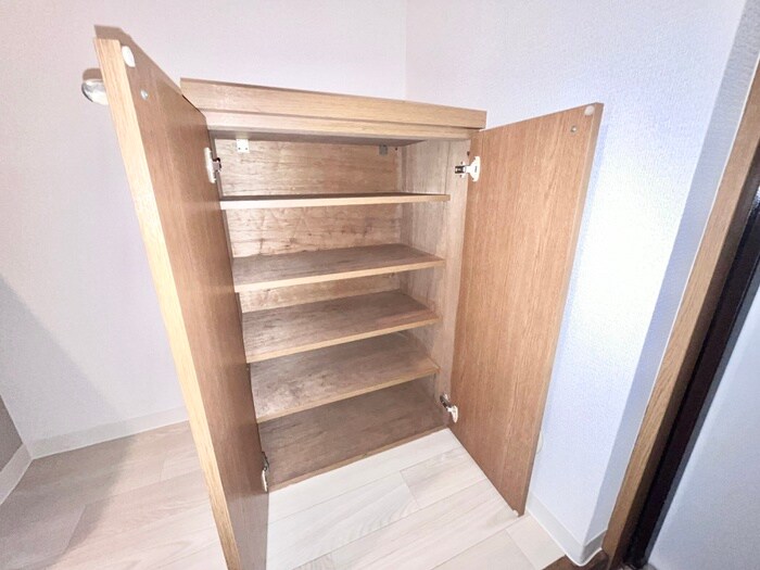 物件内観写真19　(靴箱)