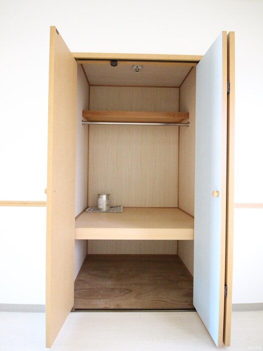 物件内観写真13　(収納)