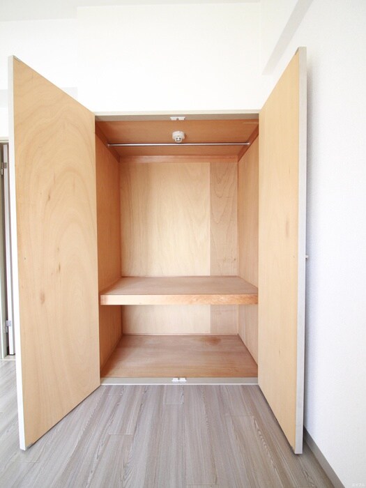 物件内観写真12　(収納)