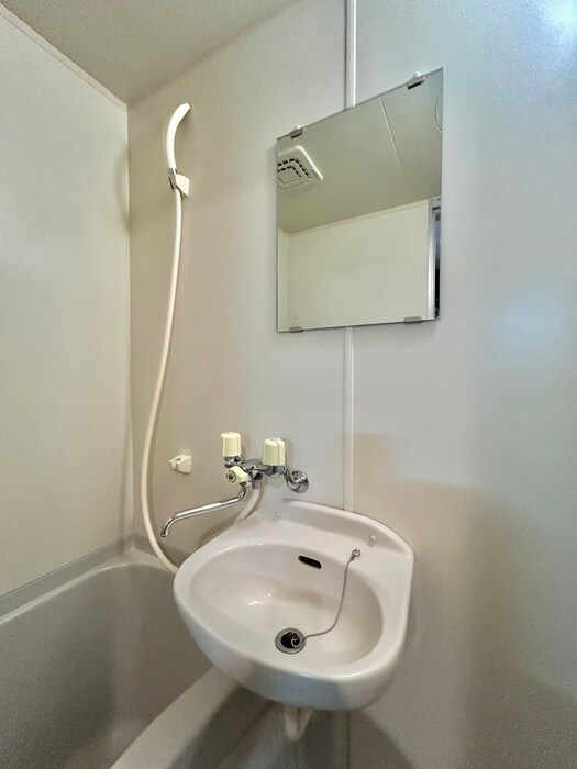 物件内観写真12　(洗面)