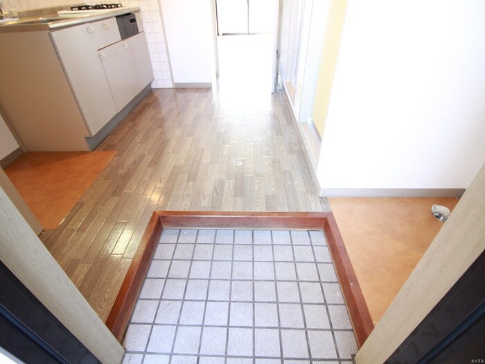 物件内観写真17　(玄関)