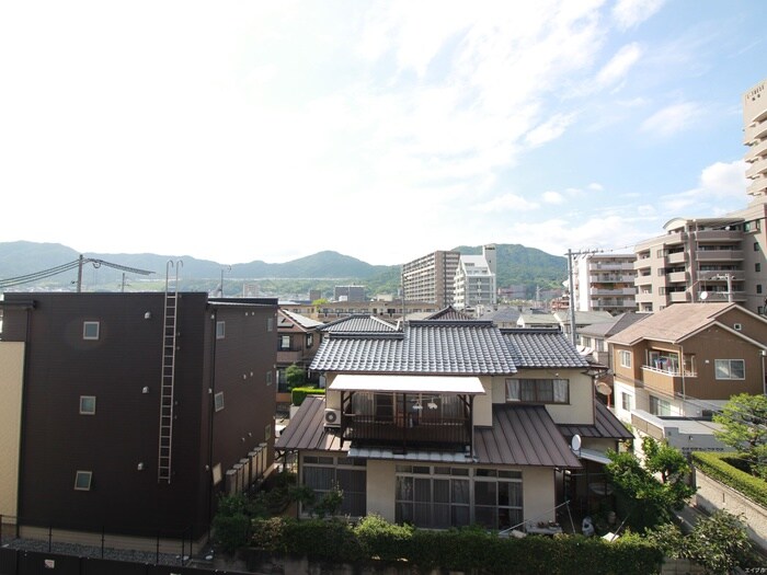 物件内観写真22　(室内からの展望)